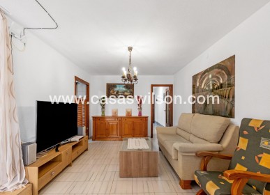 Sale - Bungalow - Torrevieja - Centro