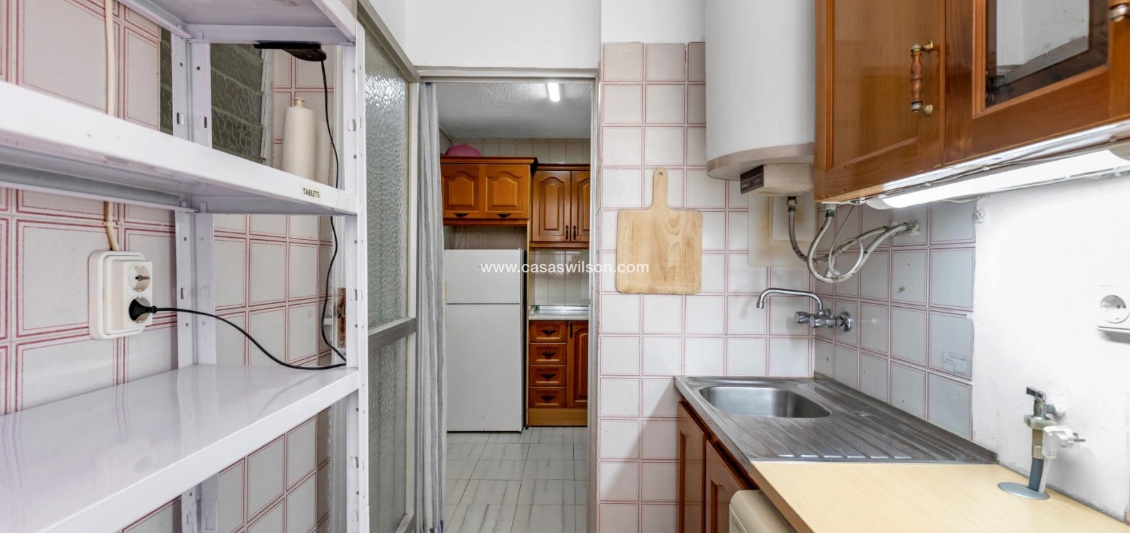 Sale - Bungalow - Torrevieja - Centro