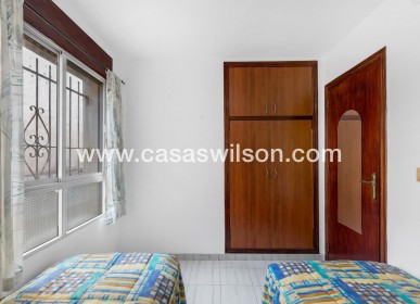 Sale - Bungalow - Torrevieja - Centro