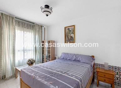 Sale - Bungalow - Torrevieja - Centro