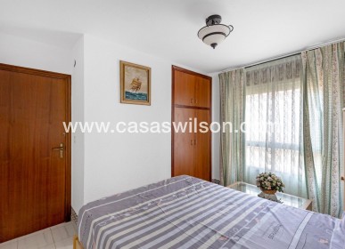 Sale - Bungalow - Torrevieja - Centro