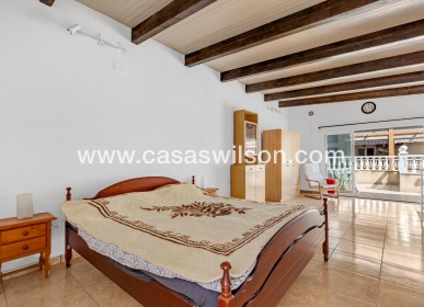 Sale - Bungalow - Torrevieja - Centro