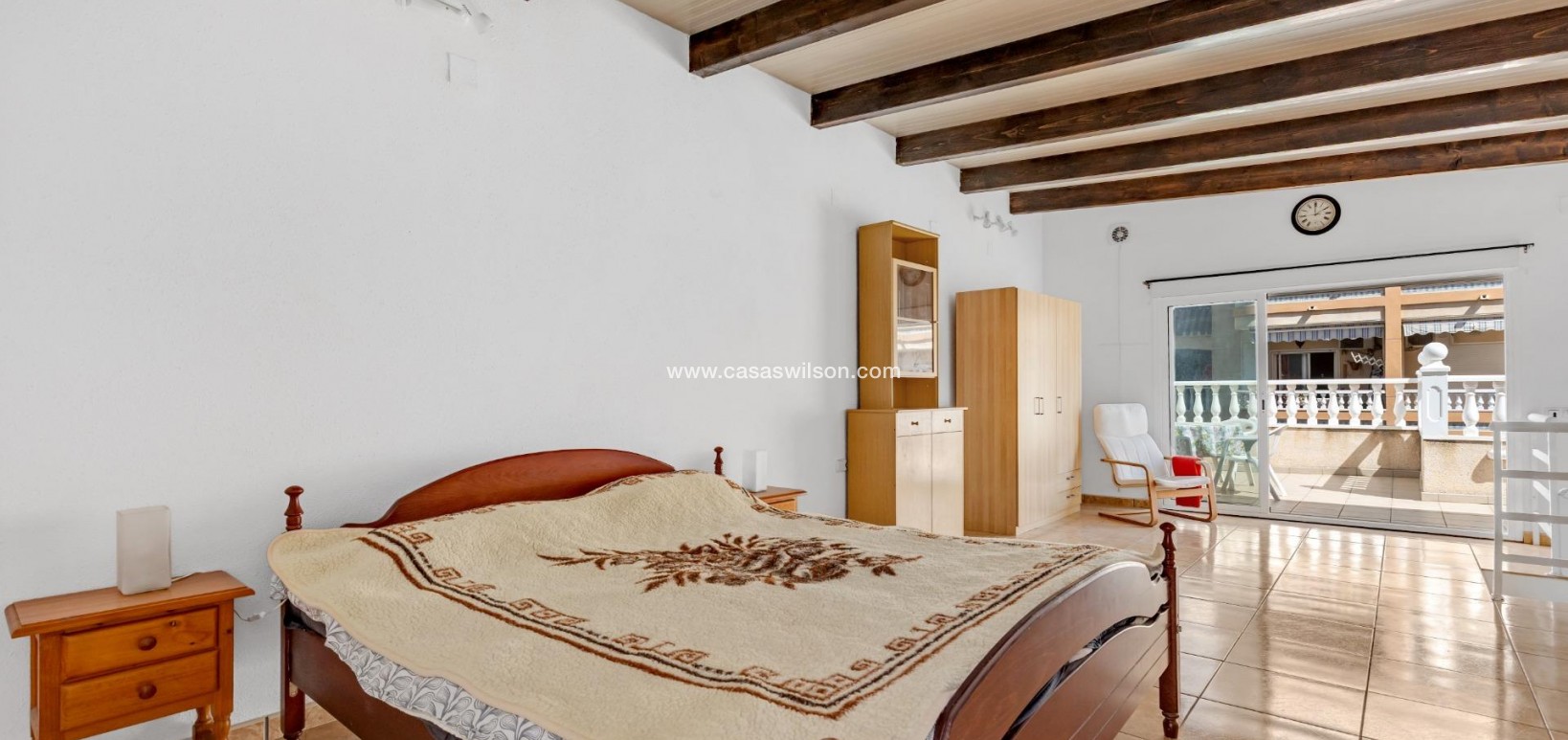 Sale - Bungalow - Torrevieja - Centro