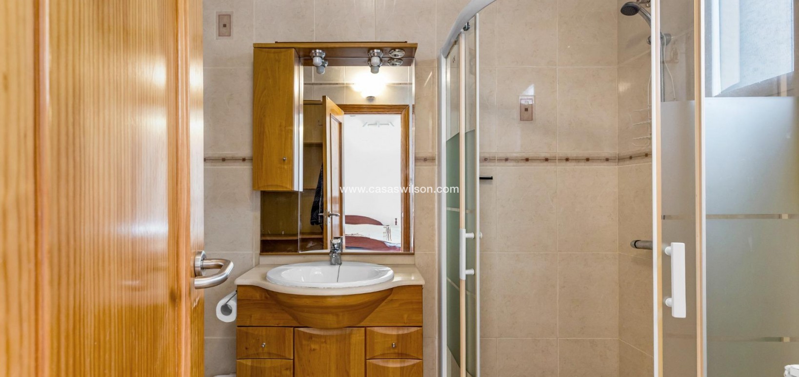 Sale - Bungalow - Torrevieja - Centro