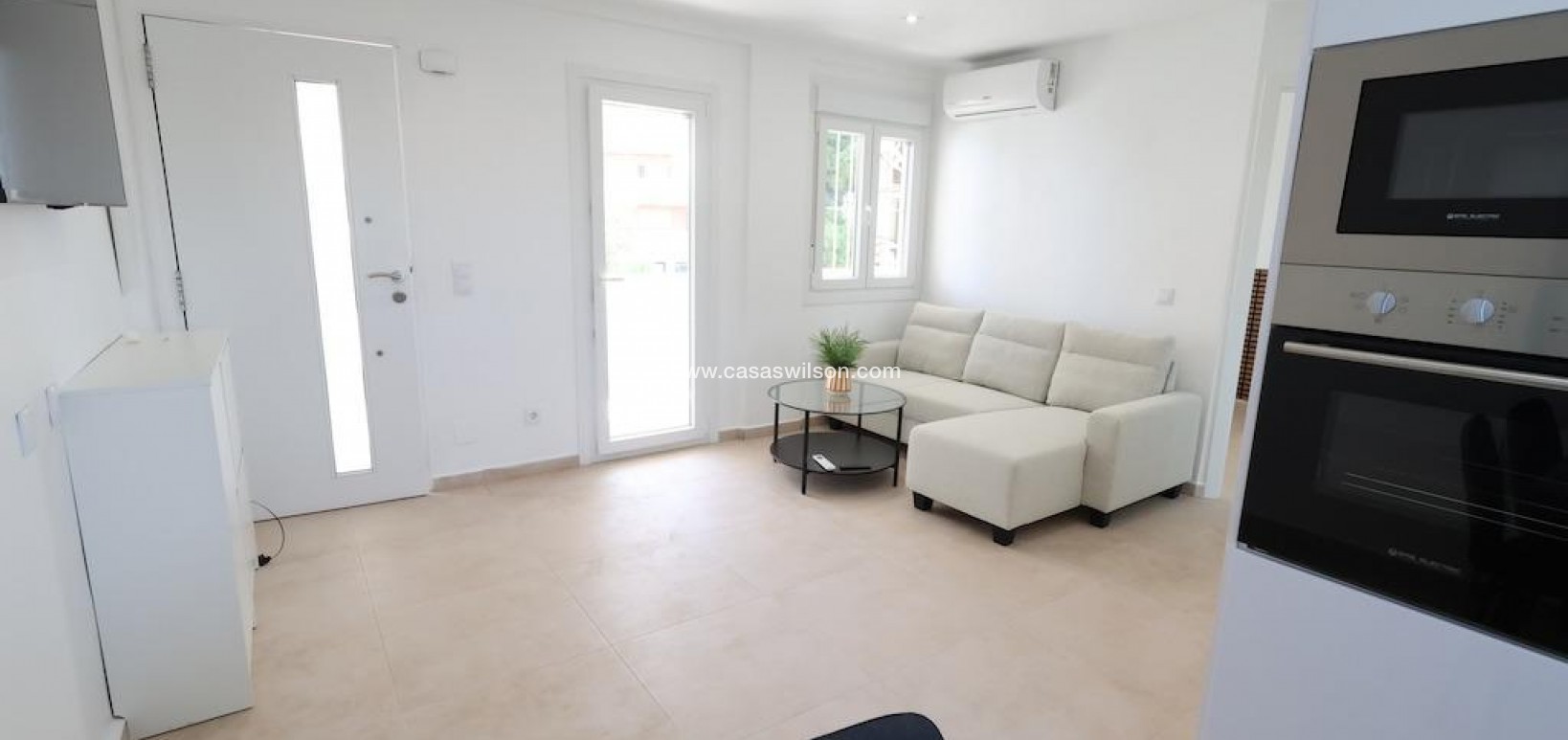 Sale - Bungalow - Orihuela Costa - Costa Blanca