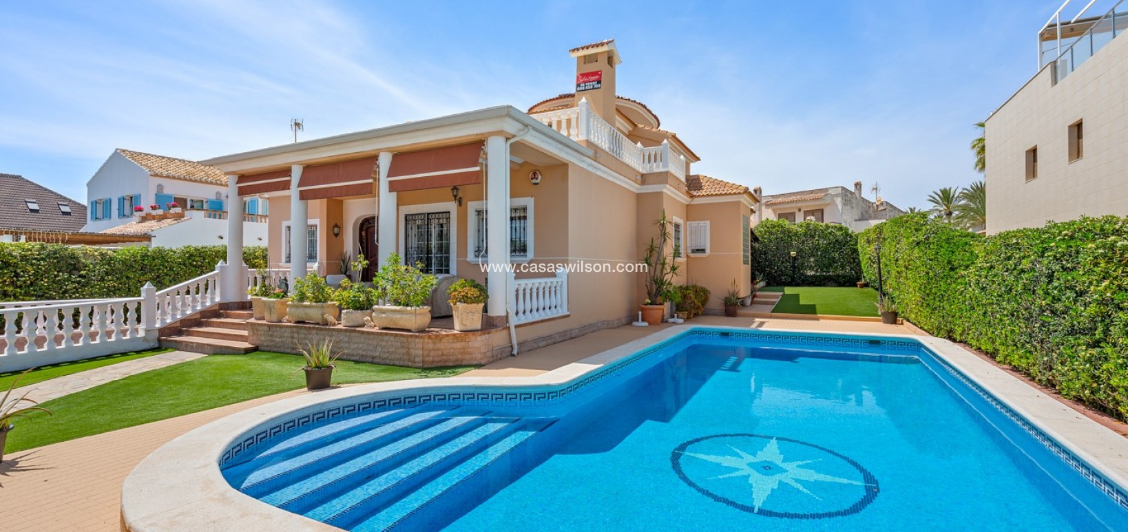 Sale - Villa - Torrevieja - La Mata