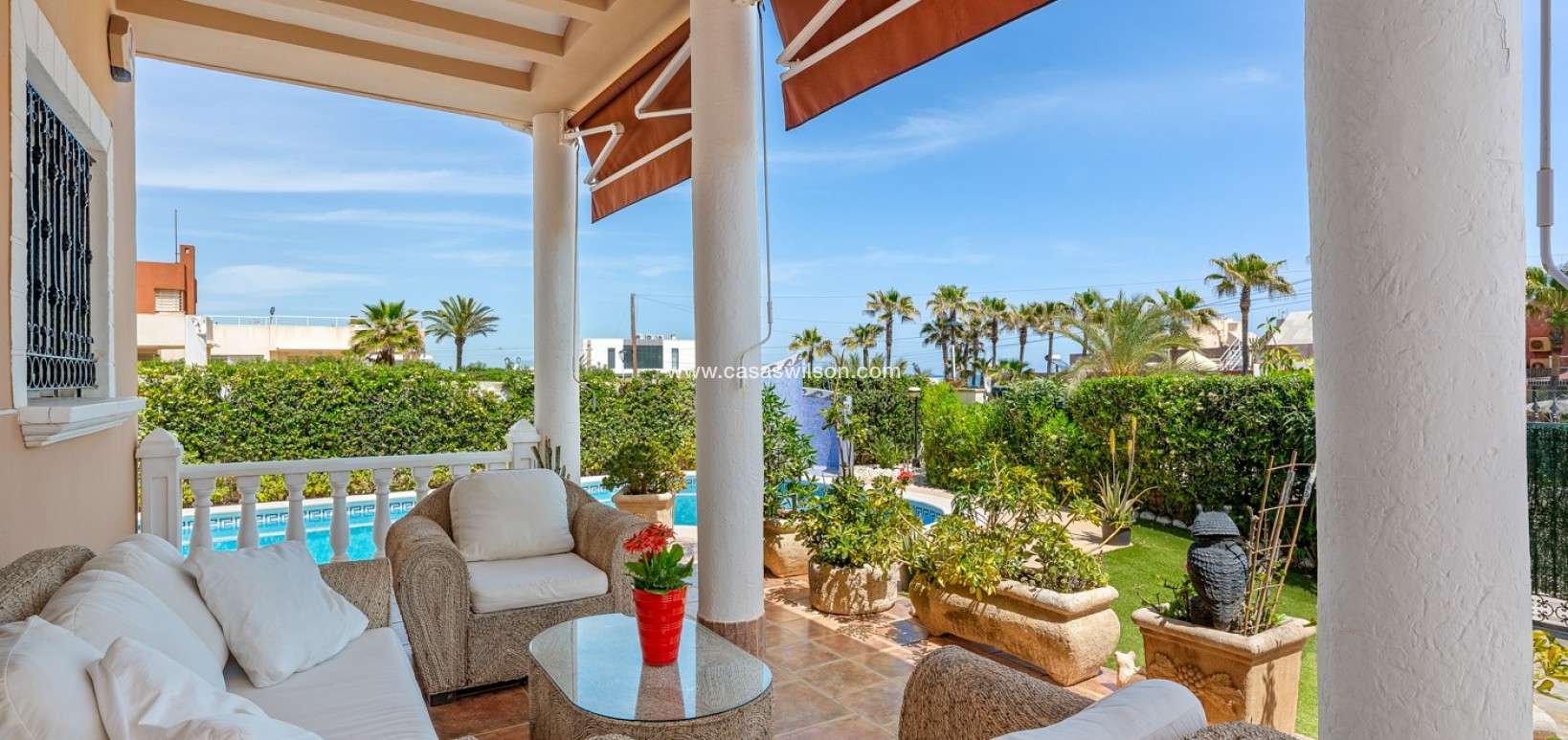 Sale - Villa - Torrevieja - La Mata