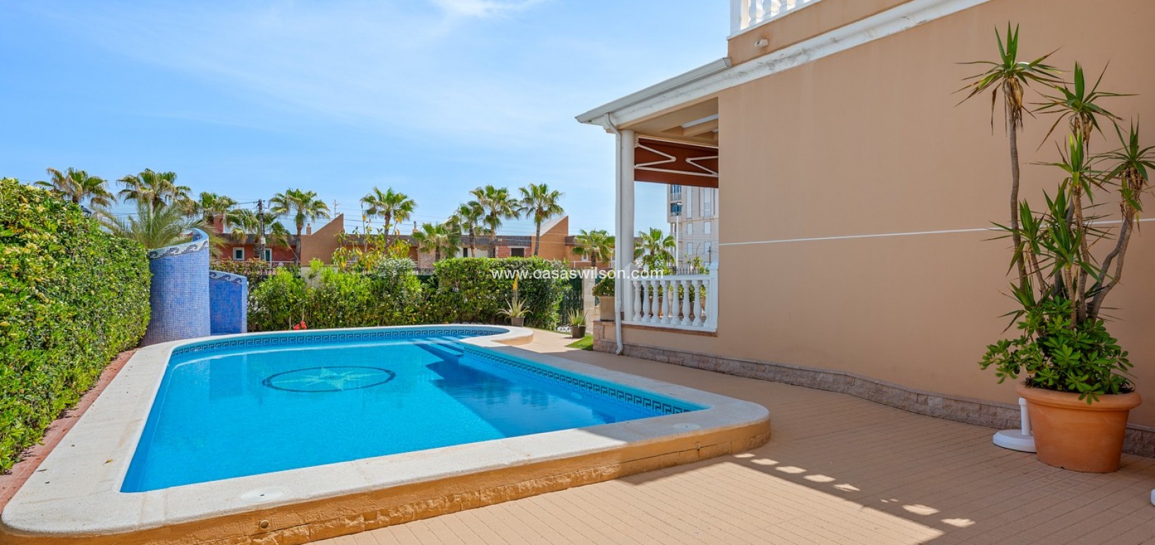 Sale - Villa - Torrevieja - La Mata