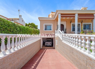 Sale - Villa - Torrevieja - La Mata