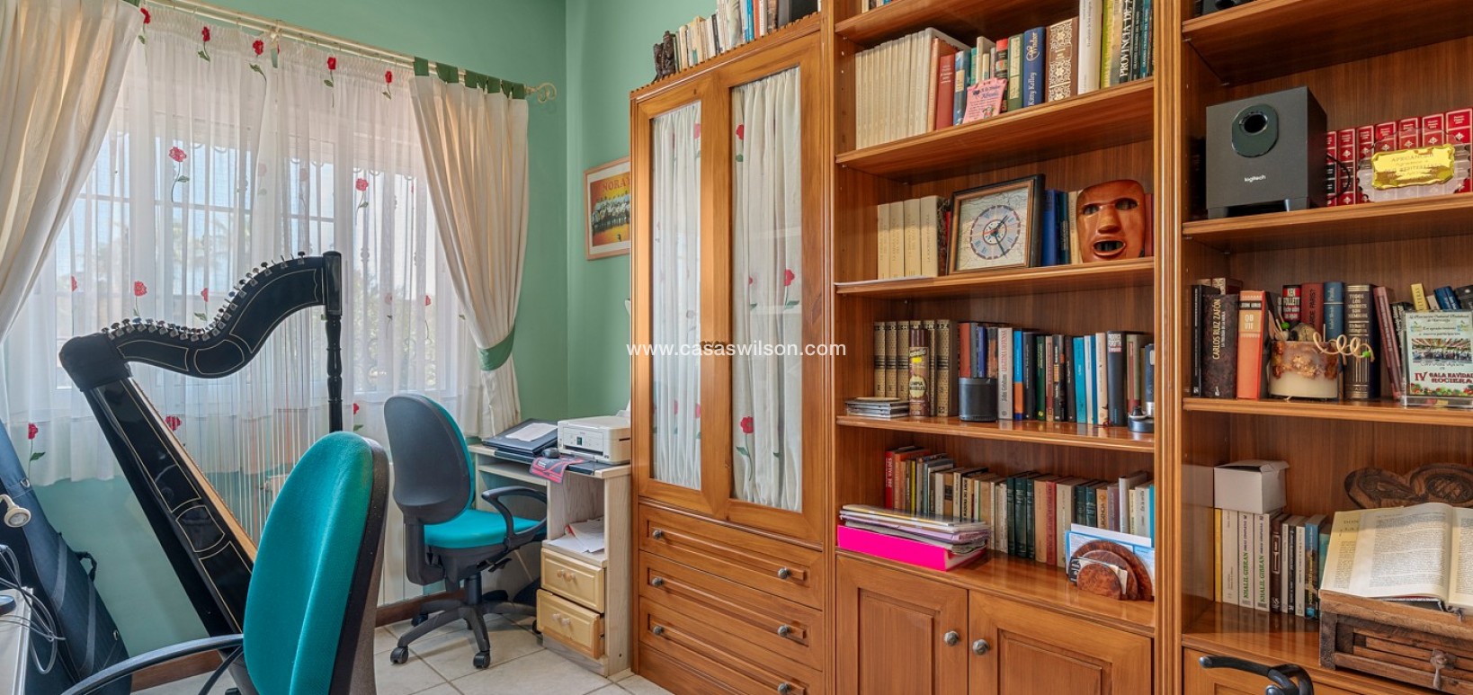 Sale - Villa - Torrevieja - La Mata