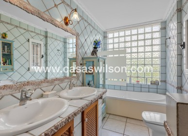Sale - Villa - Torrevieja - La Mata