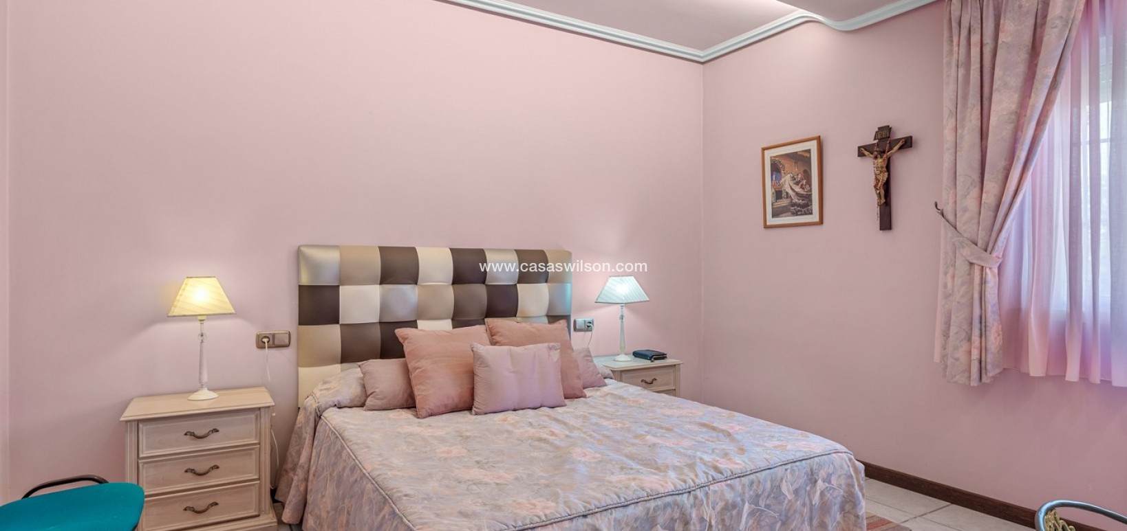 Sale - Villa - Torrevieja - La Mata