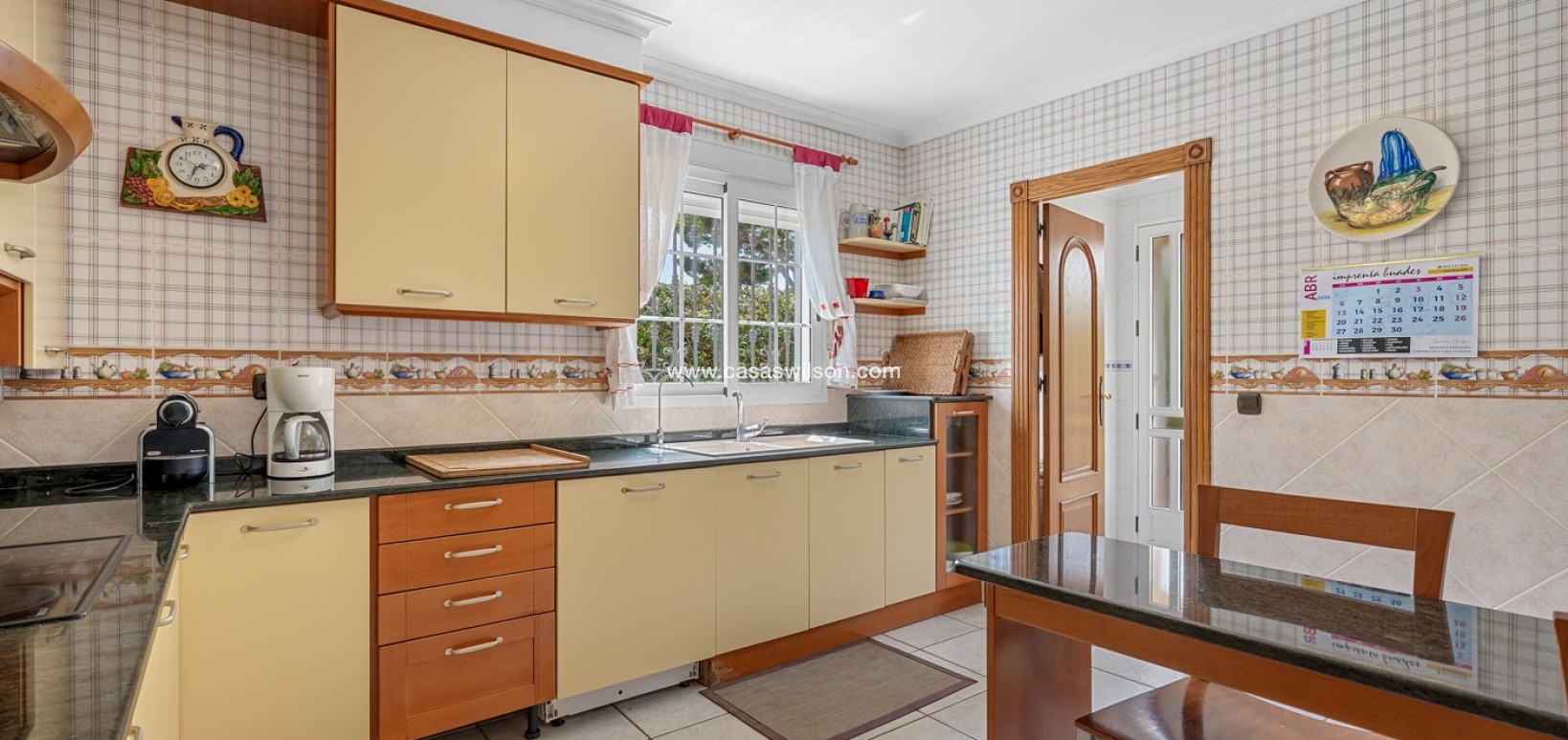 Sale - Villa - Torrevieja - La Mata