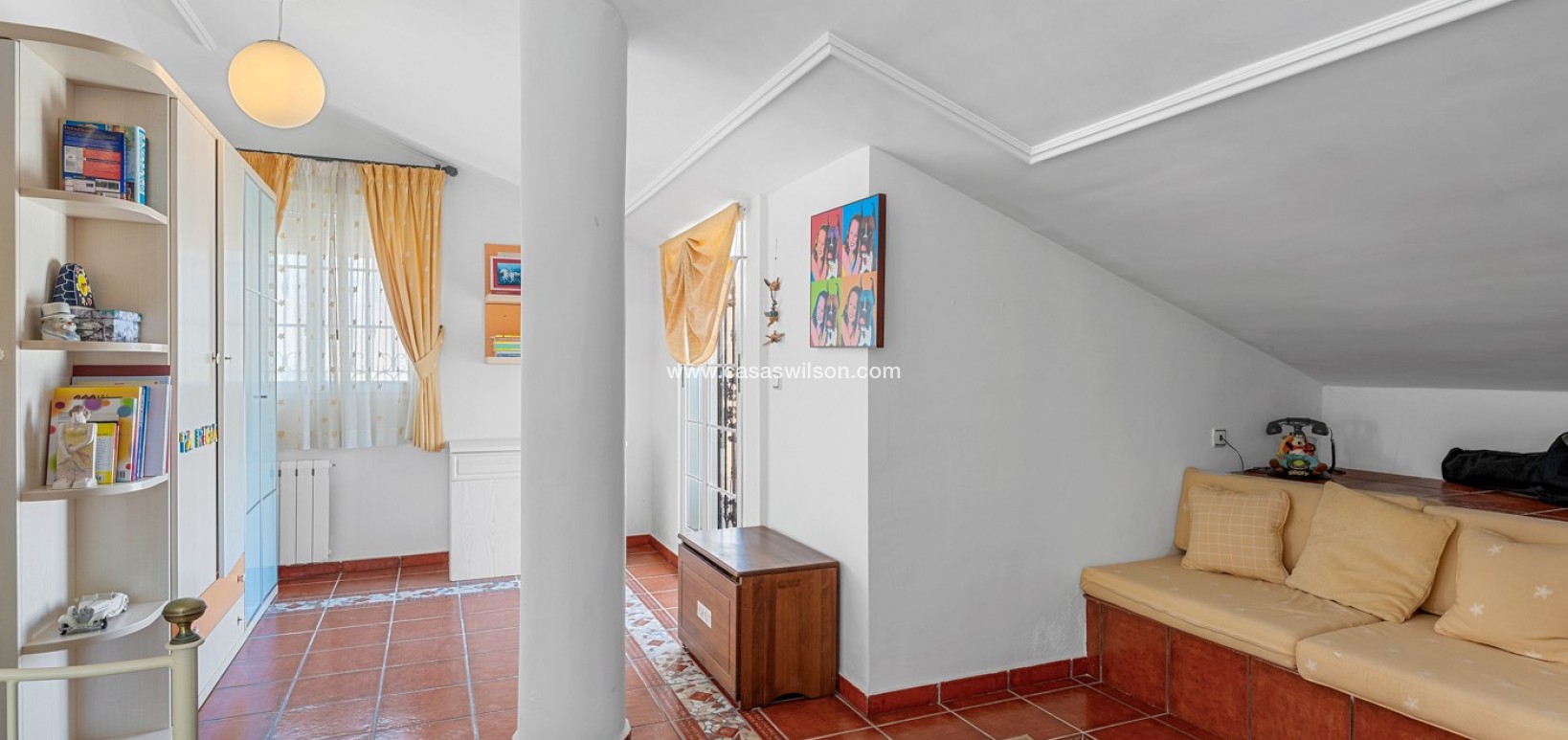 Sale - Villa - Torrevieja - La Mata