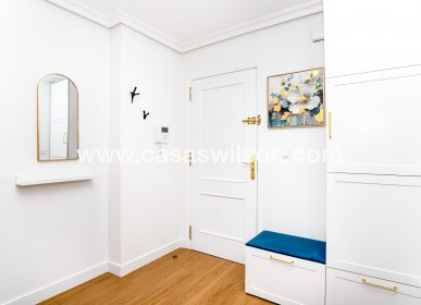 Sale - Apartment - Torrevieja - Centro