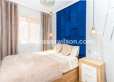 Sale - Apartment - Torrevieja - Centro