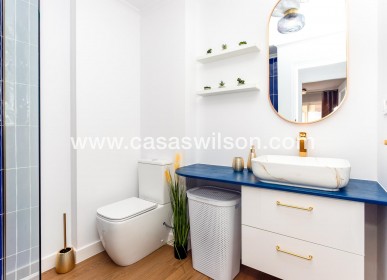Sale - Apartment - Torrevieja - Centro