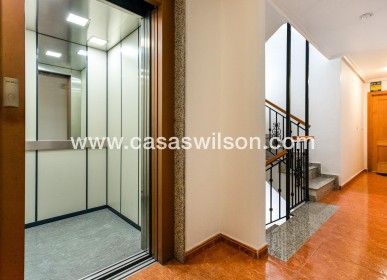 Sale - Apartment - Torrevieja - Centro