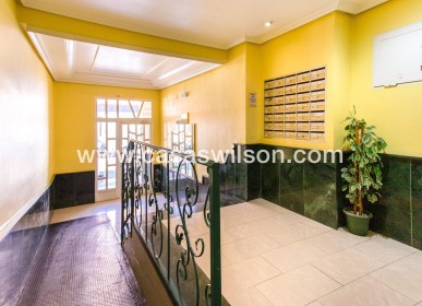 Sale - Apartment - Torrevieja - Centro