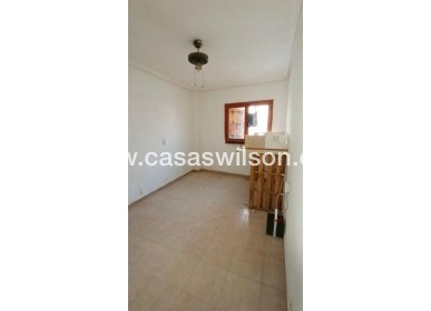 Sale - Apartment - Torrevieja - Centro