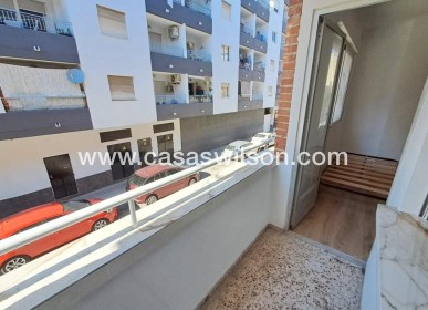Sale - Apartment - Torrevieja - Centro