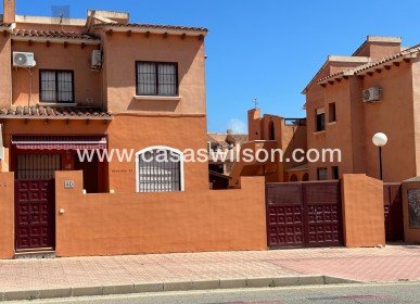 Sale - Apartment - Torrevieja - Aguas Nuevas