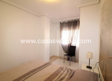 Sale - Apartment - Torrevieja - Centro