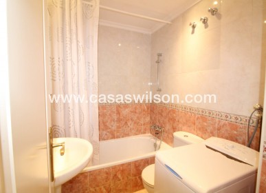 Sale - Apartment - Torrevieja - Centro