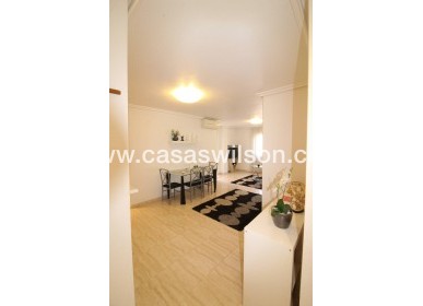 Sale - Apartment - Torrevieja - Centro