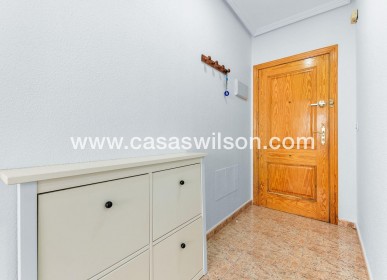 Sale - Apartment - Torrevieja - Centro