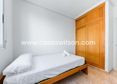 Sale - Apartment - Torrevieja - Centro