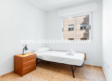 Sale - Apartment - Torrevieja - Centro