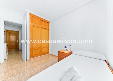 Sale - Apartment - Torrevieja - Centro