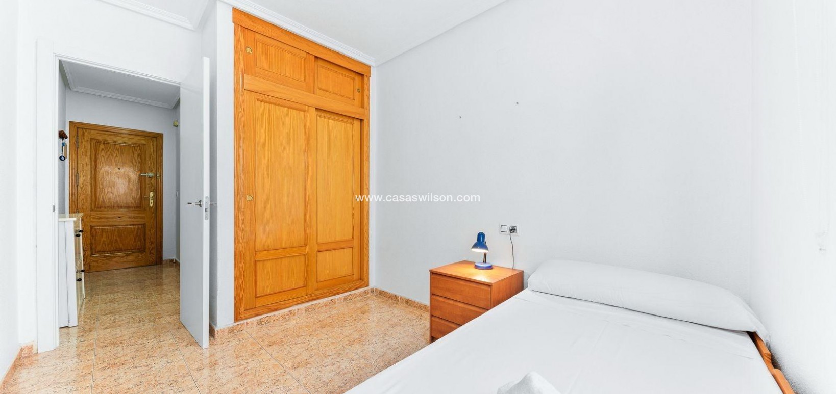 Sale - Apartment - Torrevieja - Centro