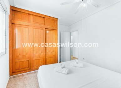 Sale - Apartment - Torrevieja - Centro
