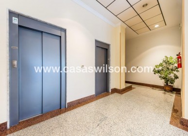 Sale - Apartment - Torrevieja - Centro