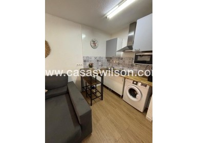 Sale - Bungalow - Torrevieja - Los Balcones