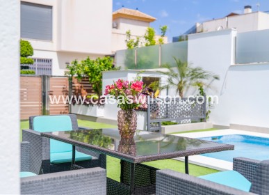 Sale - Villa - Torrevieja