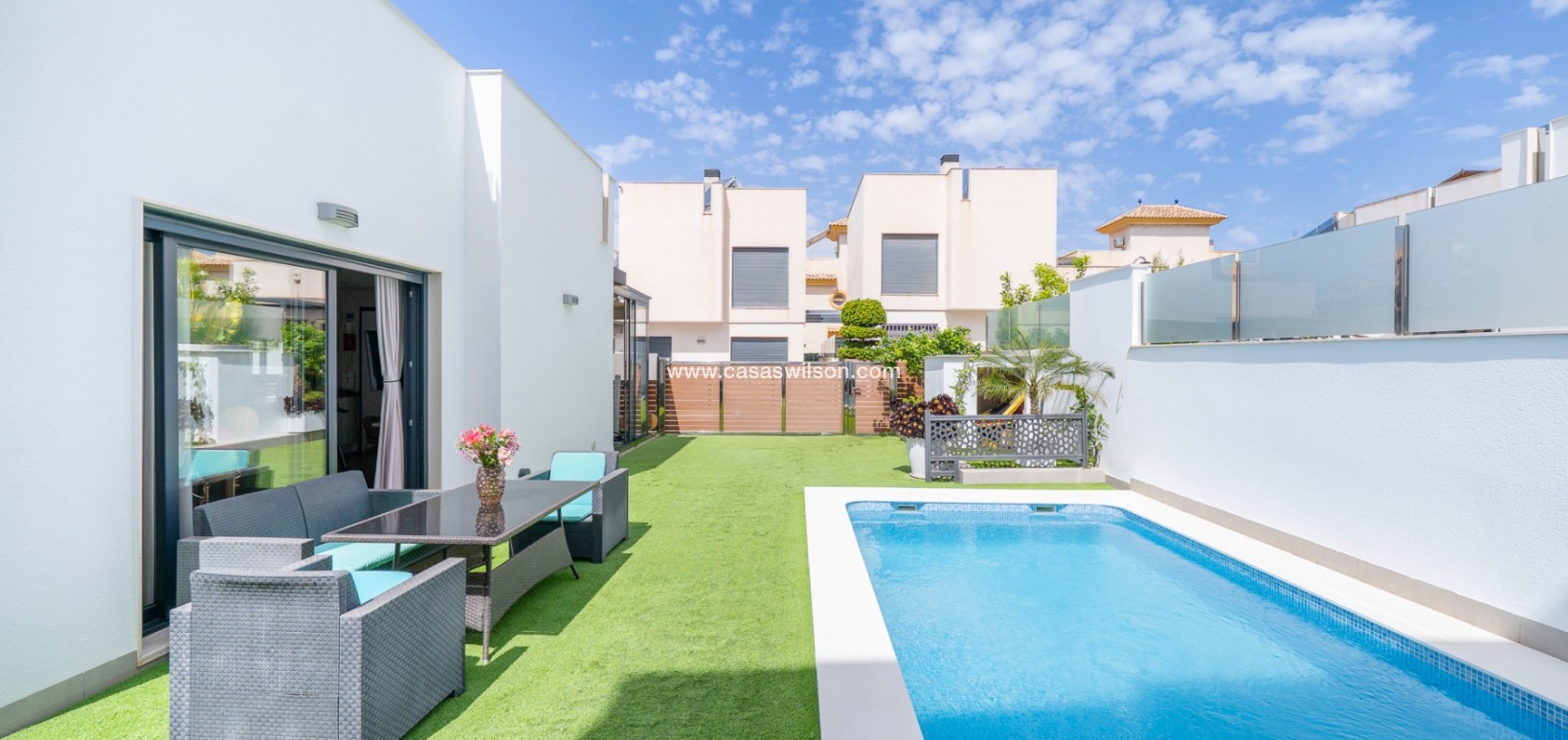 Sale - Villa - Torrevieja