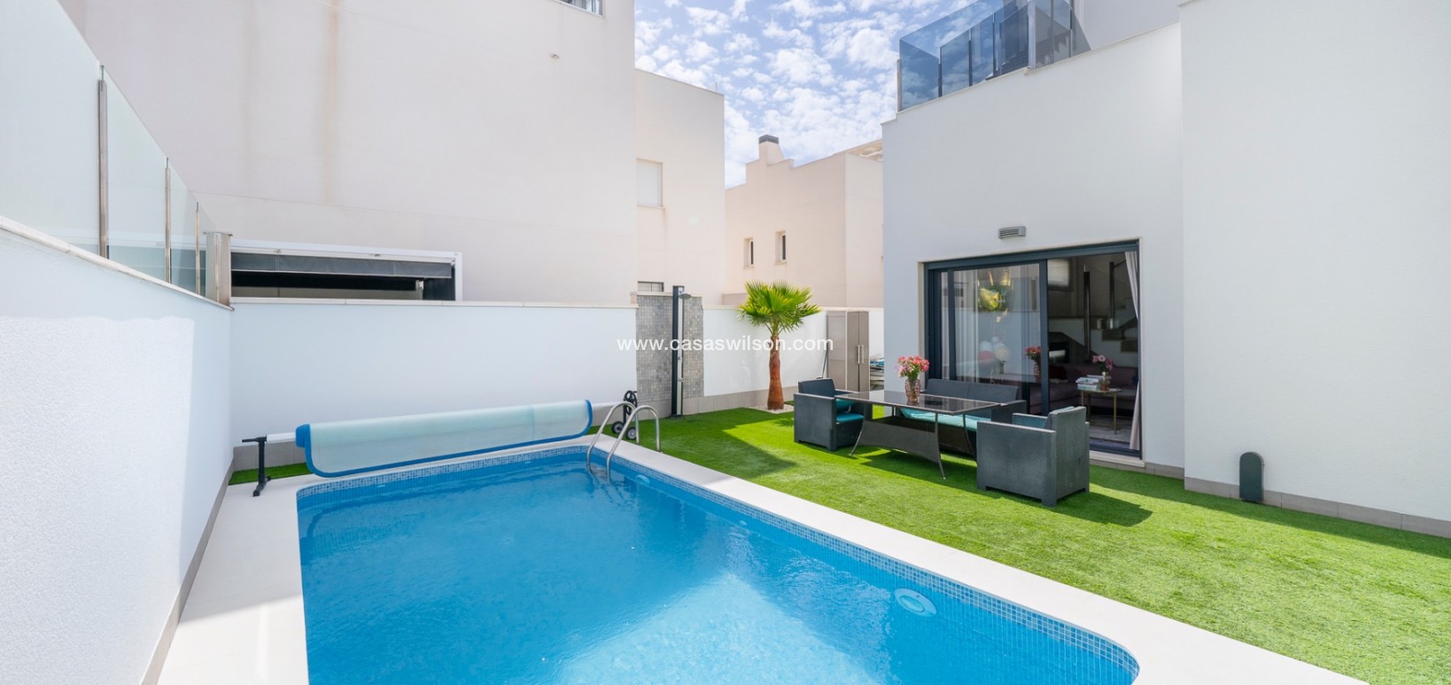Sale - Villa - Torrevieja