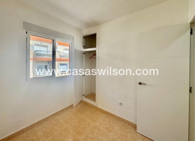 Sale - Apartment - Torrevieja - Centro