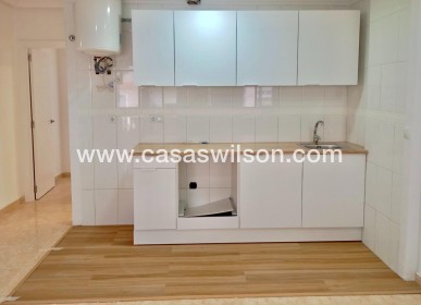Sale - Apartment - Torrevieja - Centro