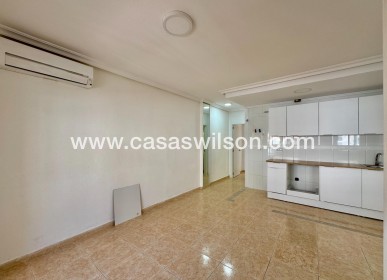 Sale - Apartment - Torrevieja - Centro