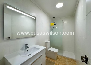 Sale - Apartment - Torrevieja - Centro