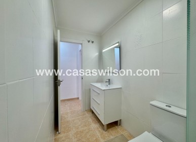 Sale - Apartment - Torrevieja - Centro