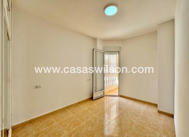 Sale - Apartment - Torrevieja - Centro