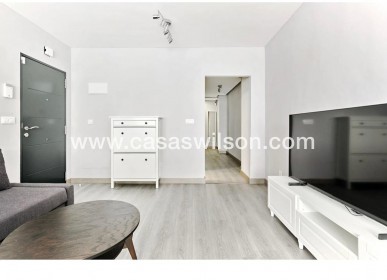 Sale - Apartment - Torrevieja - Centro