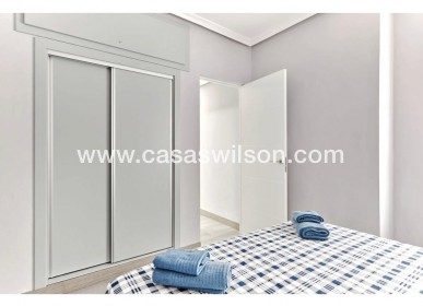 Sale - Apartment - Torrevieja - Centro