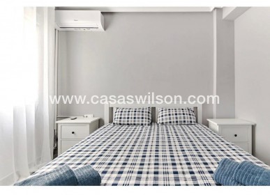 Sale - Apartment - Torrevieja - Centro