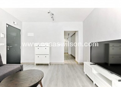 Sale - Apartment - Torrevieja - Centro